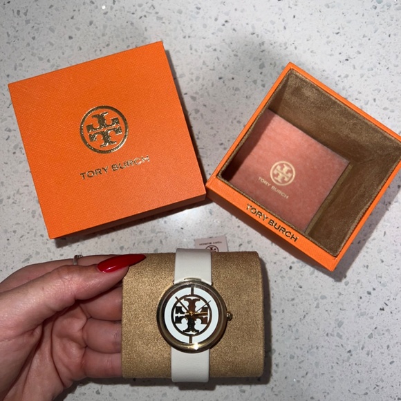 Tory Burch Reva watch - Picture 3 of 7